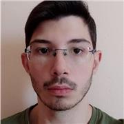 Laureato magistrale in Biologia col massimo dei voti, impartisce lezioni di Biologia e matematica delle scuole medie